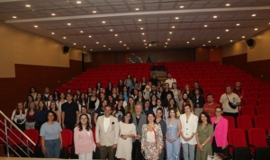 ucim-baskani-saadet-ozkan-eude-sahadaki-deneyimlerini-anlatti-2qzwLnUm.jpg