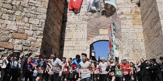 Uluslararası Osmangazi Tarihi Kent Koşusu coşkusu yaşandı