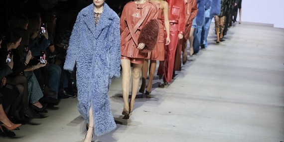 Ünlü modacı Emre Erdemoğlu ilk kadın koleksiyonu “Barlas” ile Bakü Fashion Week’te Sahne Alıyor