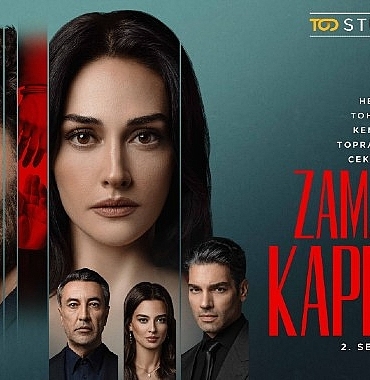 zamanin-kapilarinin-merakla-beklenen-yeni-sezon-afisi-yayinlandi-ZfNmMU8W.jpg