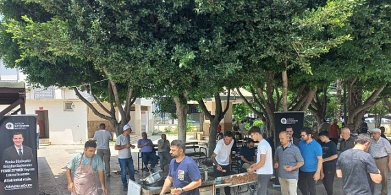 Antalya Büyükşehir Belediyesi’nden Ferdi Zeyrek için lokma dağıtımı