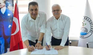 aslan-yol-burhaniye-belediyesporda-basantrenor-mustafa-secerlioglu-donemi-basladi-6ef8ImS5.jpg