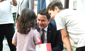 baskan-aydin-kemercesme-mahalle-sakinleriyle-kahvaltida-bulustu-eM958cBI.jpg