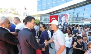 baskan-onal-personeliyle-bayramlasti-bu-kenti-sizlerin-emegiyle-guzellestiriyoruz-O2AA7tNq.jpg
