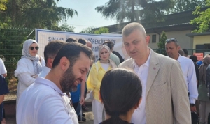 baskan-sezer-sinava-giren-ogrencilere-basarilar-diledi-gj8rk5Wk.jpg