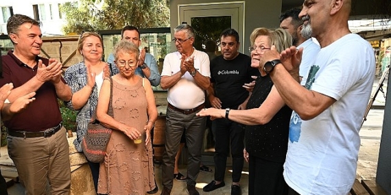Başkan Topaloğlu resim ve baskı sergisine katıldı