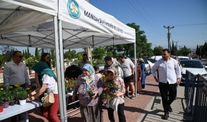 bayramda-cicekler-buyuksehirden-GDdJ5NaN.jpg