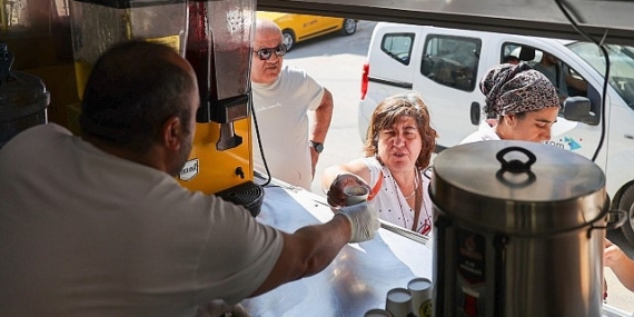 Buca Belediyesi’nden LGS’ye giren öğrenciler ve ailelerine ikram