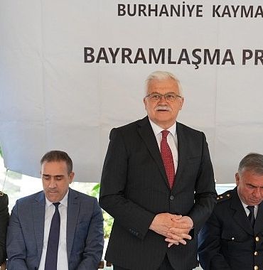 burhaniyede-bayramlasma-toreni-yapildi-CNaXxIaw.jpg