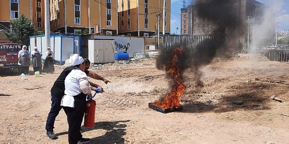 Büyükşehir İtfaiyesi’nden uygulamalı eğitimi