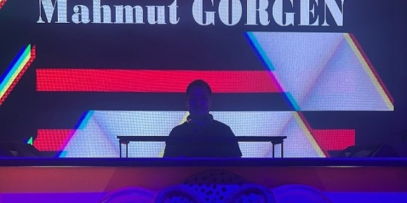 Dans Etmeyen Kalmadı: Mahmut Görgen Butterfly Party’yi Uçurdu!