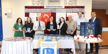 dokuz-eylul-universitesinde-losemiyi-atlatan-cocuklarin-losemili-kardeslerine-yazdiklari-armagan-kitabin-tanitim-etkinligi-duzenlendi-NOIwXWGS.jpg