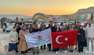 finallerin-bitimiyle-universite-ogrencilerine-balon-seyri-etkinligi-KbqtAFQT.jpg