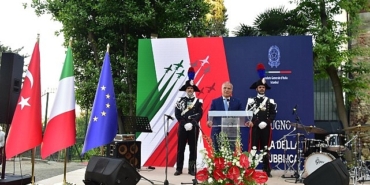 italya-cumhuriyet-gunu-istanbulda-gorkemli-bir-etkinlikle-kutlandi-tyivlFIr.jpg