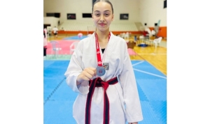 izmir-taekwondo-musabakalarinda-aliagadan-20-madalya-sevinci-TqrpXzfR.jpg