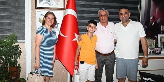 Minik Gögeş, Başkan Topaloğlu ile tanışmaya geldi