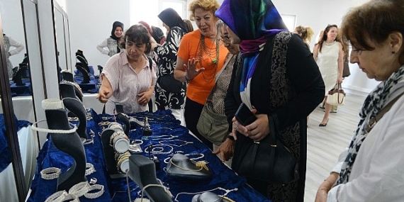 NİLSEM’de eğitim alan kadınların el becerileri beğeni topladı