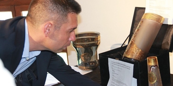Seferihisarlı sanatçılardan Efes Selçuk’ta ”Cam’da Antik Ege” sergisi