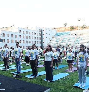 yoga-gunune-ozel-etkinlik-uaZfBSbG.jpg