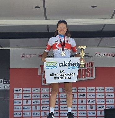 akfen-insaatin-destekledigi-mill-sporcu-ekin-ereke-u23-kadin-kategorisinde-turkiye-sampiyonu-oldu-W6mZskwB.jpg