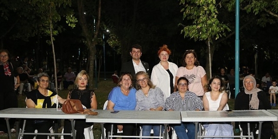 Ataevler Mahallesi’nde renkli gece