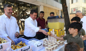 baskan-aydin-vatandas-ve-esnafla-bulusmaya-devam-ediyor-cXcxutZD.jpg