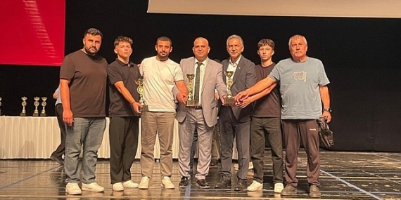 Belediyespor’dan 3 Kupa Birden