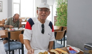 bucada-askida-yemek-uygulamasi-binlerce-vatandasa-destek-oldu-2SKObbpJ.jpg