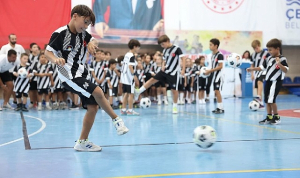 cesme-belediyesi-yaz-spor-okulunda-sertifika-coskusu-rmltKOAY.jpg