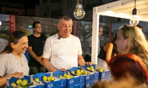 dalinda-kuruyan-bardacigi-belediye-aldi-halka-ucretsiz-dagitti-zPTD1Lv1.jpg