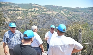 deprem-ve-dogal-afet-komisyonu-akhisarda-incelemelerde-bulundu-f7uBlkPl.jpg