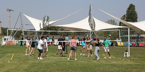 Dünya gençleri Fadıllı’da buluştu