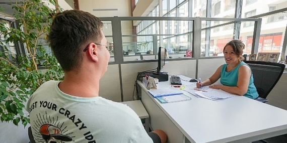 Gaziemir Belediyesi’nden öğrencilere YKS tercih desteği