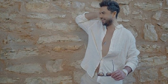 Gökhan Akar ‘Alaçatı Kafası’nı kliplendirdi