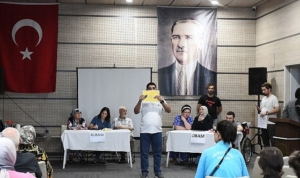 haciveliler-koyune-ataturk-bustu-bU9wtHJU.jpg