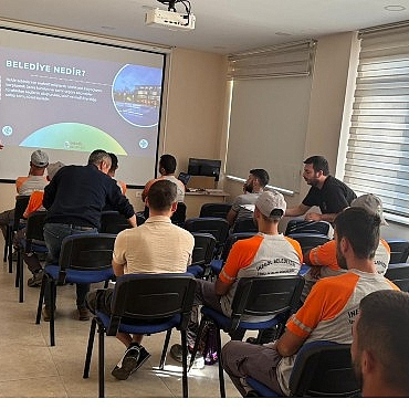 inegol-belediyesinde-yeni-personellere-oryantasyon-egitimi-verildi-1ykPfjL7.jpg