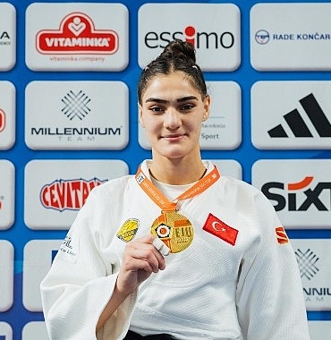 judocumuz-sinem-oructan-uskupte-altin-madalya-YPtEASSy.jpg