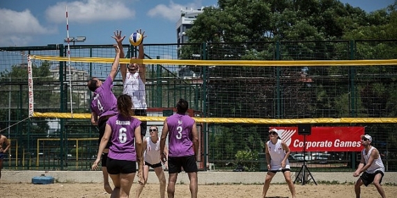 Kadıköy Belediyesi Kalamış Spor Merkezi, plaj voleybolunun yıldızlarını ağırlıyor