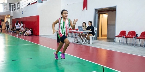 Karşıyaka’da örnek hizmet: Sportif yetenekler keşfediliyor