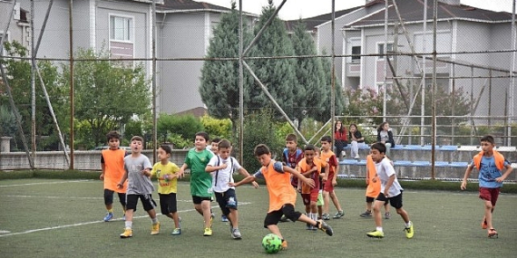 Kartepe Belediyesi Yaz Spor Okulları Yoğun İlgi Gördü