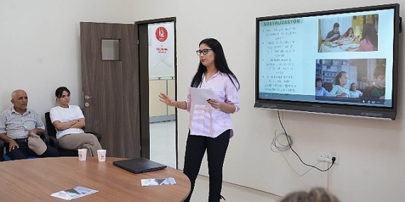 Keçiören Belediyesi’nden Aile Bağlarını Güçlendiren Eğitim Semineri