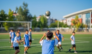 milas-belediyesi-yaz-futbol-okulunda-antrenmanlar-devam-ediyo-iC38E45T.jpg