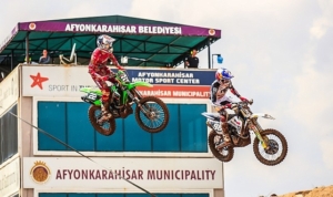 mxgp-turkiye-uluslararasi-arenada-istikrarini-surduruyor-pfIaxBtJ.jpg