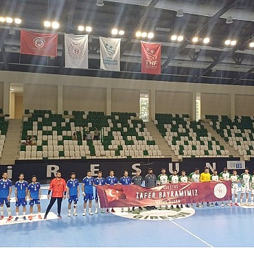 nilufer-belediyespor-erkek-hentbol-takimi-yeni-sezona-galibiyetle-basladi-Ozevan3j.jpg