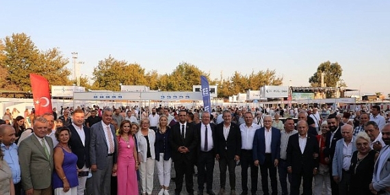 Ölmez Ağacın Gölgesinde Kitap: 7. Edremit Kitap Fuarı başladı