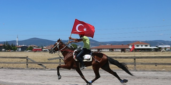 Rahvan At Yarışları Heyecanında Sıra Gölcük Koşusunda