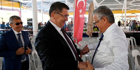 Tekirova kapalı pazar yeri açıldı