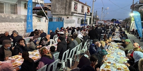 Başkan Çerçioğlu her gün binlerce vatandaşı iftar sofralarında buluşturmaya devam ediyor