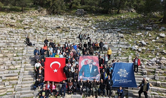 baskan-cercioglu-vatandaslari-priene-antik-kentinde-essiz-trekking-etkinligi-ile-bulusturdu-T2PVIhhv.jpg