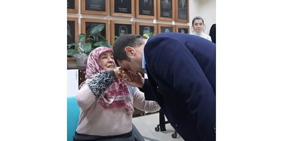 Başkan Övünç Demir ile Cemile Teyzenin Duygulandıran Buluşması Milyonlara Ulaştı